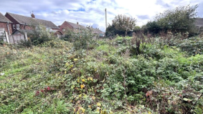 Plot for sale in Misterton photo